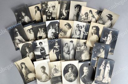 null FAMILLE IMPERIALE DE RUSSIE. Belle collection de 27 portraits photographiques...