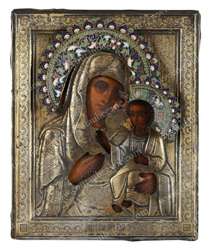 null VIERGE A L'ENFANT. Tempera sur bois, conservée sous riza en vermeil, avec nimbe...