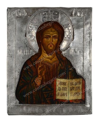 null CHRIST PANTOCRATOR. Tempera sur bois, conservée sous oclade en argent, avec...