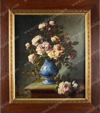 OKOLOWICZ Nicolas Alexandrovitch (1867-1928) Bouquet de roses dans un vase. Huile...