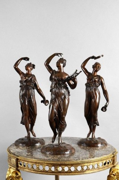 CANOVA Antonio (1757-1822) d'après Trois danseuses Bronze. H.: 47 cm.