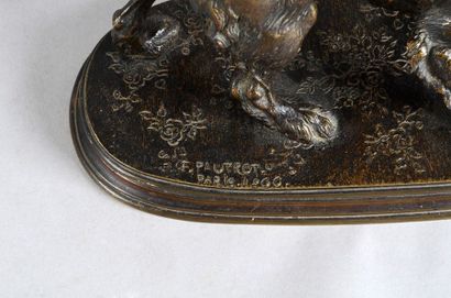 FERDINAND PAUTROT (1832 - 1874) King charles à la balle. Bronze à patine brune signé,...