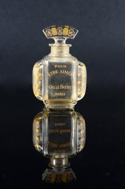 GELLE FRERES «Pour Etre Aimée» - (années 1910) Luxueux flacon en cristal incolore...