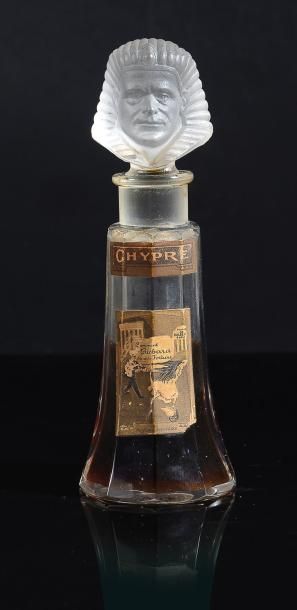 Bichara Malhamé «Chypre» - (1919) Flacon en cristal incolore pressé moulé de Baccarat...