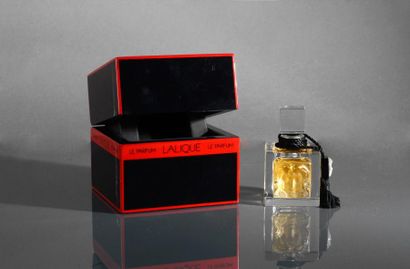 Lalique parfums «Le Parfum» - (années 2010) Présenté dans son luxueux coffret cubique...