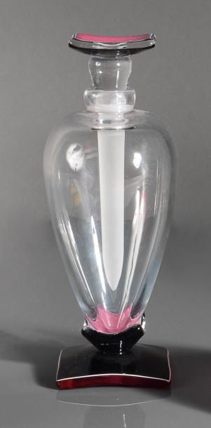 Antard Wassel - (années 1990) Flacon à parfum en verre incolore pressé moulé en forme...