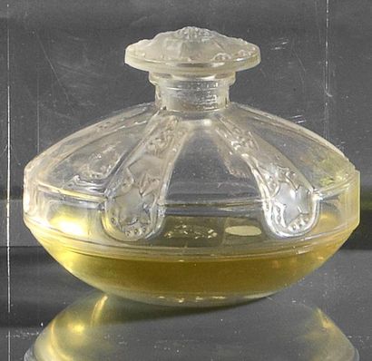 Harriet Hubbard Ayer «Muguet» - (années 1920) Flacon en verre incolore pressé moulé...