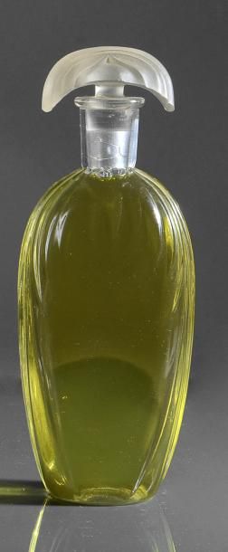 R.Prudhomme - (parfumeur à Lyon - années 1915-1920) Important flacon en verre incolore...