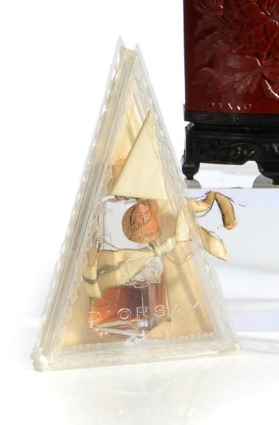 D'Orsay «Fantastique» - (1946) Rare diminutif parfum: présenté dans son coffret plexi...