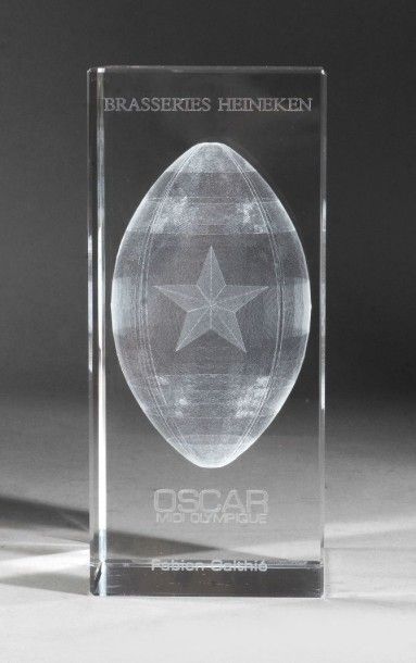 null Trophée de l'Oscar Midi Olympique du meilleur joueur de l'année 2001 attribué...