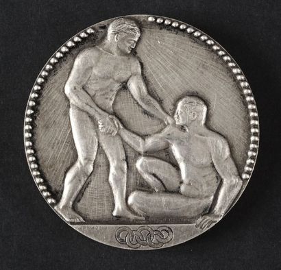 1924. Paris Médaille d'argent officielle des Vainqueurs attribuée pour la 2nde place....