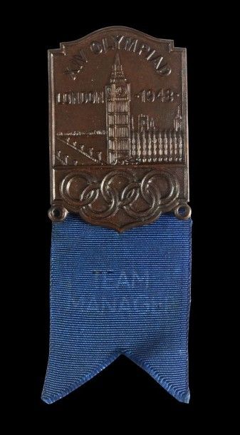 1948. Londres Badge officiel avec son ruban «Team Manager» (inscription en partie...