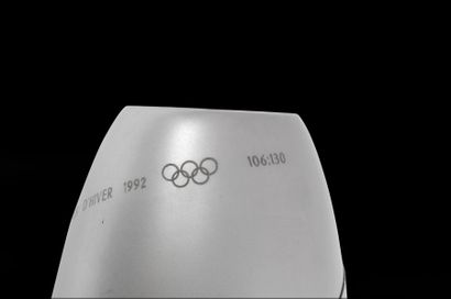 1992. Albertville Exceptionnelle torche des XVIe Jeux Olympiques d'Hiver conçu par...