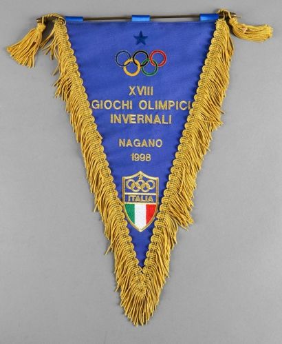 1998. Nagano Fanion officiel du Comité Olympique Italien pour les XVIIIe jeux d'hiver....