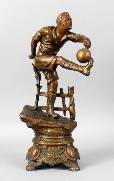 null Sculpture en régule. «Le Tir». Circa 1920. Patine bronze. Hauteur 49 cm.
