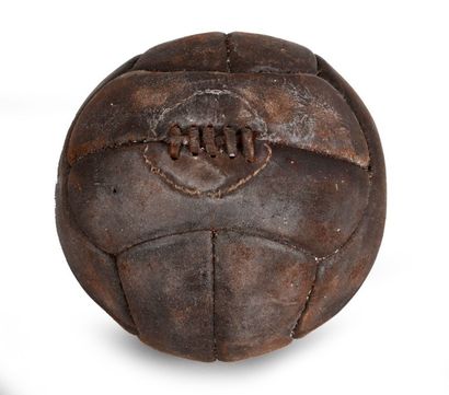 null Ballon de l'équipe nationale d'Uruguay utilisé lors de la saison 1935 et ayant...