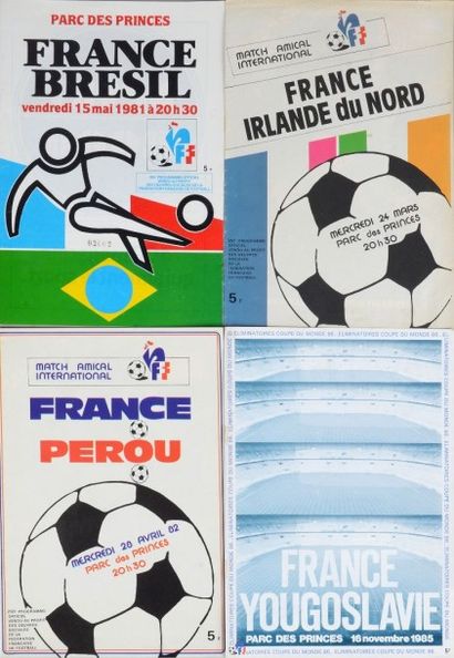 null Lot de 4 programmes officiels de l'équipe de France face au Brésil (1981). L'Irlande...