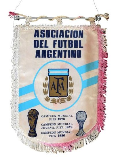 null Fanion officiel de la rencontre entre l'Argentine et le Chili le 18 mai 1994...