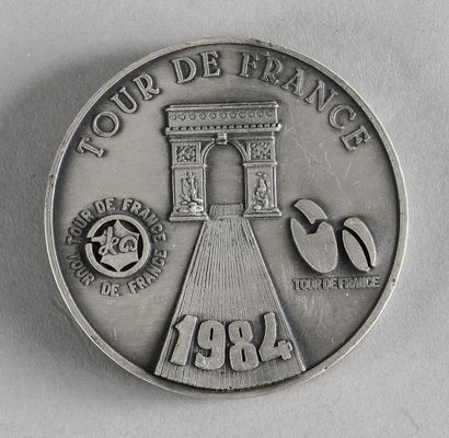 null Médaille commémorative du Tour de France 1984. Signée JYM. Vainqueur Laurent...
