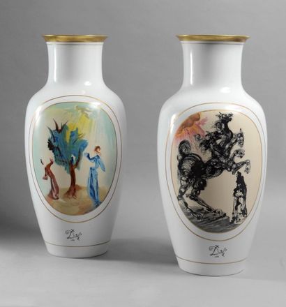 D'après Salvador Dali (1904-1989) 
Paire de vases. en porcelaine 
H: 55 cm.