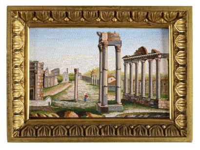 Ecole Italienne du XIXe siècle 
Vue du Forum à Rome.
Plaquette en micro-mosaïque,...