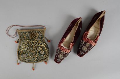 null Accessoires du costume, Turquie, vers 1860-1880, paire de chaussures en velours...