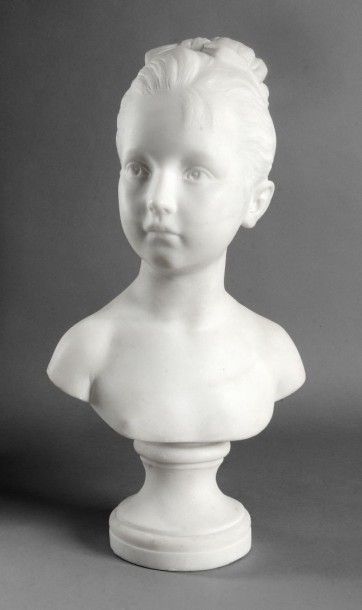 HOUDON d'après 
Mademoiselle Brogniard
Buste en marbre blanc.
Vers 1900.
H.: 46 ...