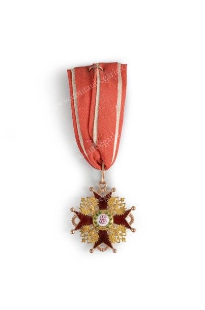 [RUSSIE] 
Croix de l'Ordre de Saint-Stanislas, en or avec partie de ruban. Modèle...