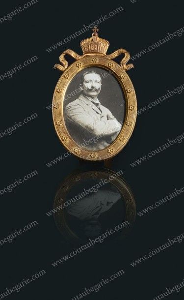 GUILLAUME II, empereur d'Allemagne (1859 - 1941) 
Portrait photographique de forme...
