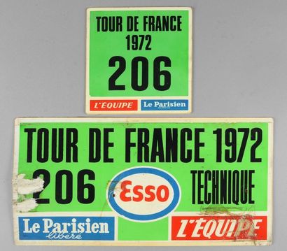 null Lot de 2 plaques de vehicule «technique» du Tour de France 1972 épreuve remportée...