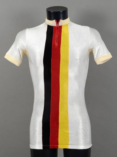 null Maillot en soie aux couleurs de l'Allemagne porté par Rudi Altig lors d'une...