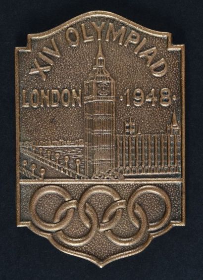 null 1948. Londres. Plaquette du souvenir, «discobole» de la XIVe Olympiade. En bronze....