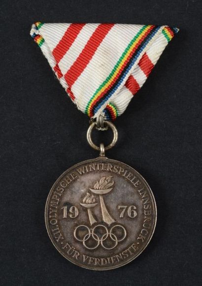 null 1976. Innsbruck. Médaille du Mérite Olympique de la XIIe Olympiade d'Hiver....