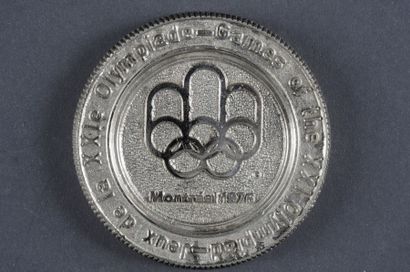 null 1976. Montreal. Modèle pour la médaille de participant aux Jeux de la XXIe Olympiade....
