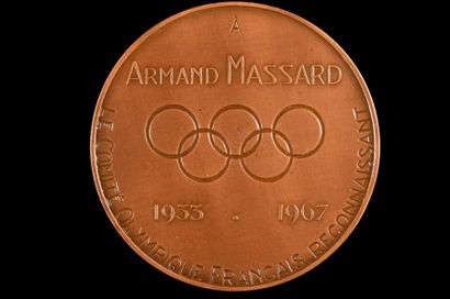 null Médaille du Comité Olympique Français à Armand Massard champion Olympique d'escrime...