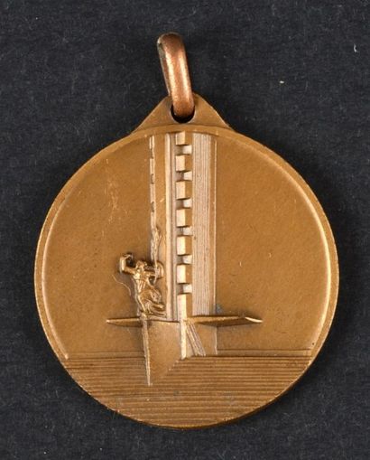 null Médaille commémorative de la 1ère Coupe du Monde 1930 à Montevideo. En cuivre....