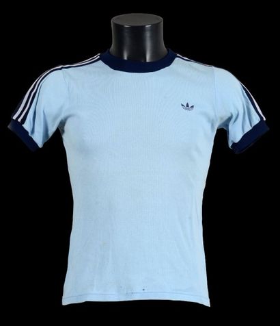 null Tee shirt Adidas porté par Diego Maradona lors de la préparation à la Coupe...