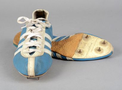 null Paire de pointe d'athlétisme. Modèle Avanti de la marque Adidas vers 1970. état...