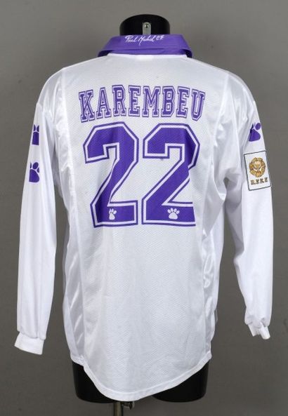 null Maillot de Christian Karembeu n°22 avec le Real Madrid CF lors de la saison...