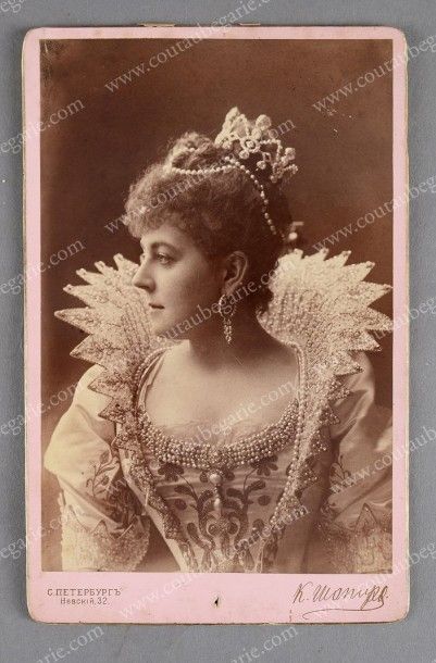 null ZÉNAÏDE, comtesse de Beauharnais, duchesse de Leuchtenberg (1856-1899).
Portrait...