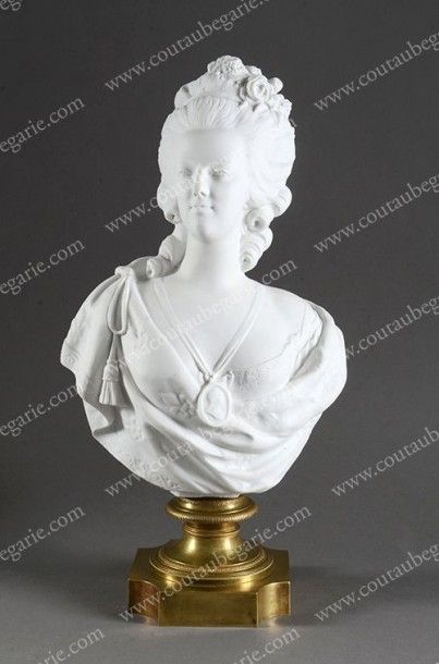 LECOMTE Paul-Emil (1877-1950) Buste de la reine Marie-Antoinette de France (1764-1794).
En...