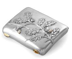 null Etui a cigarettes en argent, de la Maison BOLIN, de forme rectangulaire, arrondie...