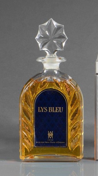 Prince Henri Pierre d'Orléans «Lys Bleu» - (années 1990).
Deux flacons en verre incolore...