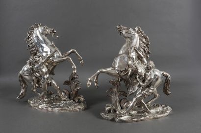 Guillaume COUSTOU (1677 - 1746). d'aprés Les chevaux de Marly.
Bronze argenté.
H.:...
