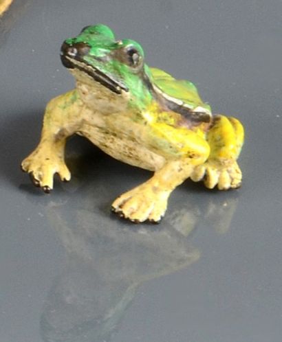 null Petite grenouille.
Bronze peint au naturel
L.: 3 cm
