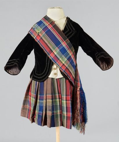 null Ensemble de petit écossais, vers 1855, composé d'un kilt et d'une écharpe dans...