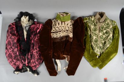 null Réunion de neuf corsages de robe, seconde moitié du XIXe siècle, en velours...
