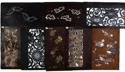 null Soixante-quinze pochoirs pour l'impression textile, Japon, époque Meiji, papier...