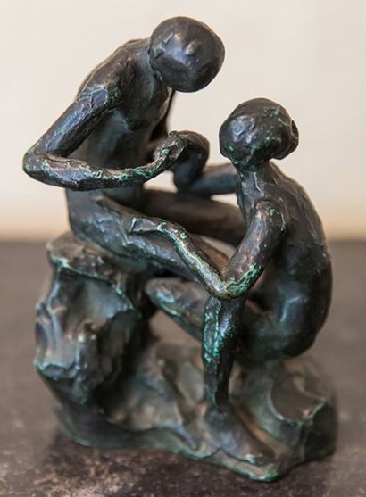 Louis DEJEAN (1872-1953) 
Couple.
Épreuve en bronze à patine vert sombre, signée...