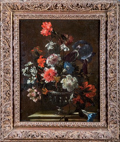 Jean-Baptiste MONNOYER (1639-1699), atelier de 
Bouquet de fleurs dans un vase d'orfèvrerie.
...